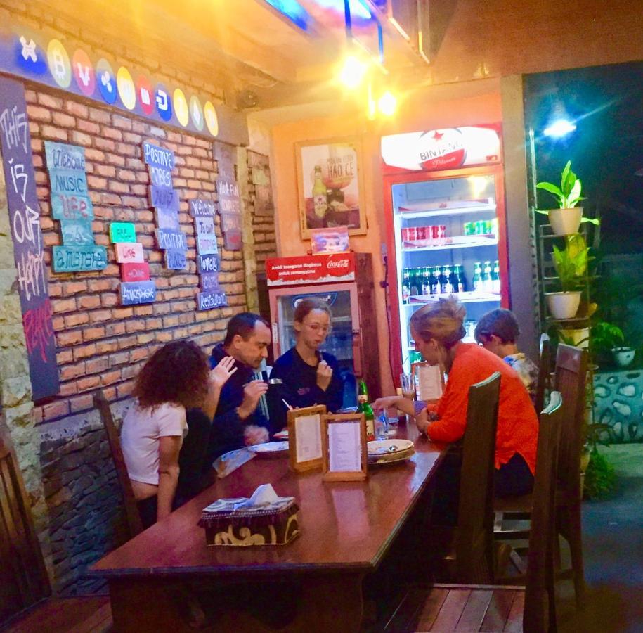 Bintang By Tobias Lodge Cafe & Restaurant Kelimutu Extérieur photo